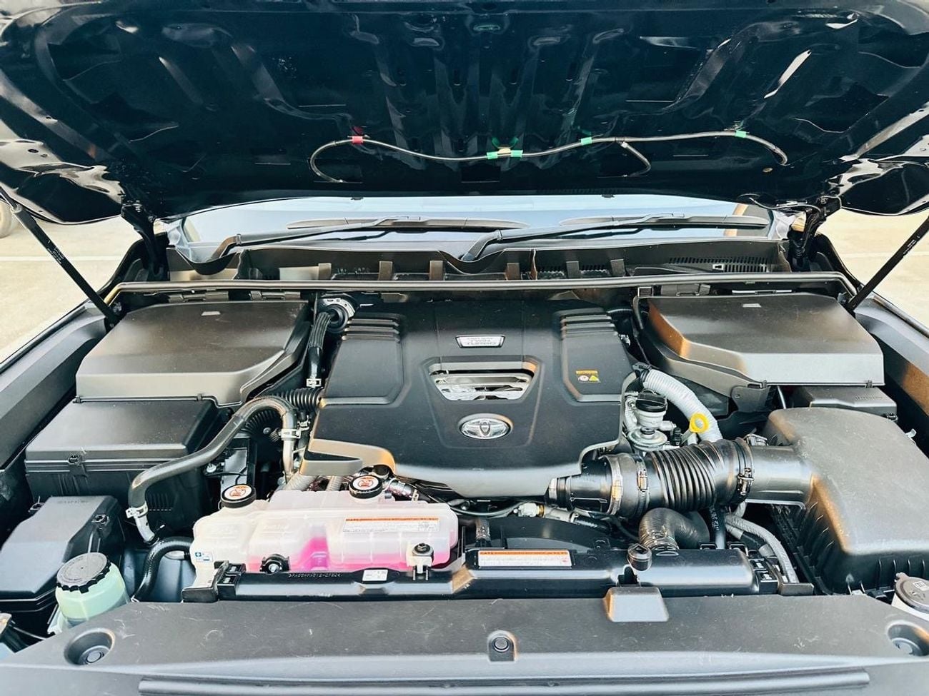 Toyota Land Cruiser GR-S 3.3L