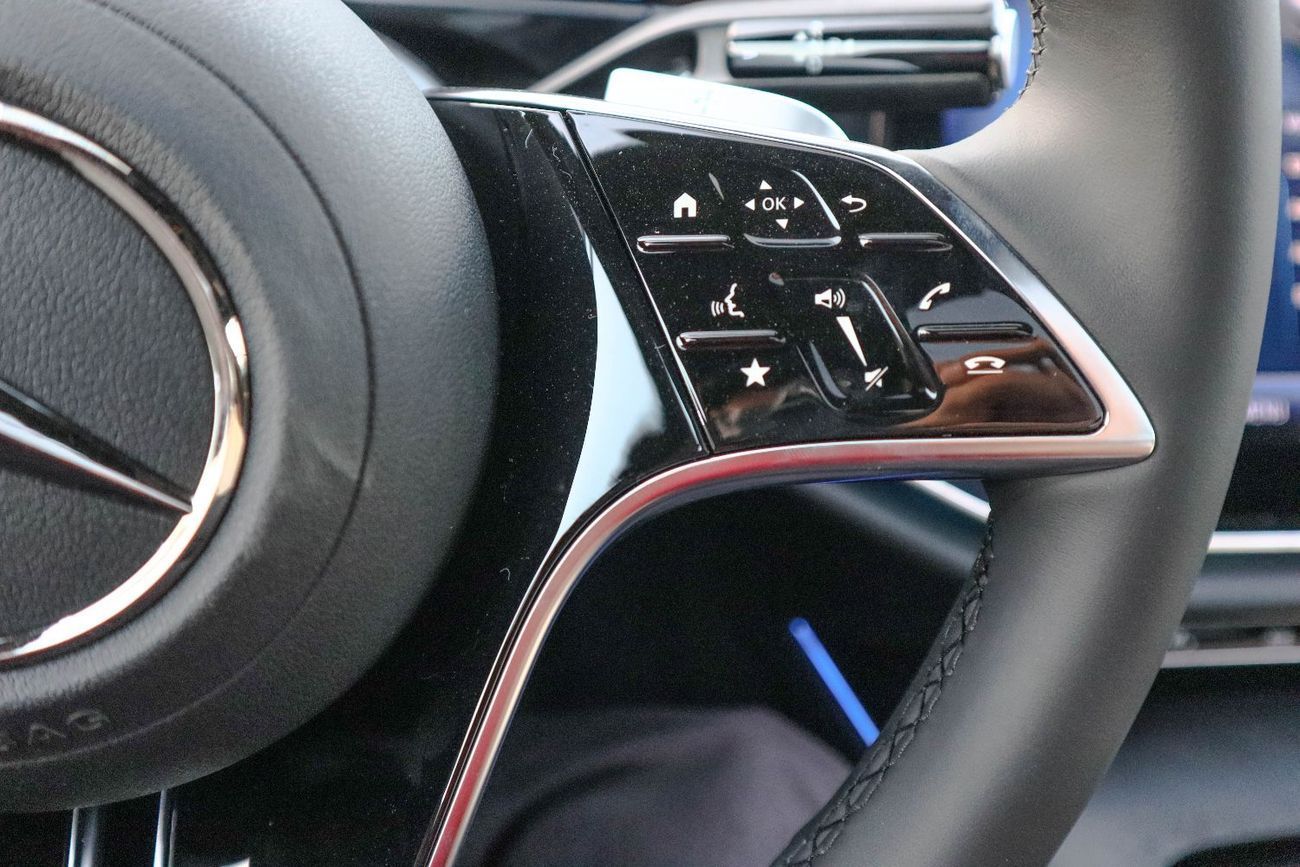 Mercedes-Benz E200 2.0L