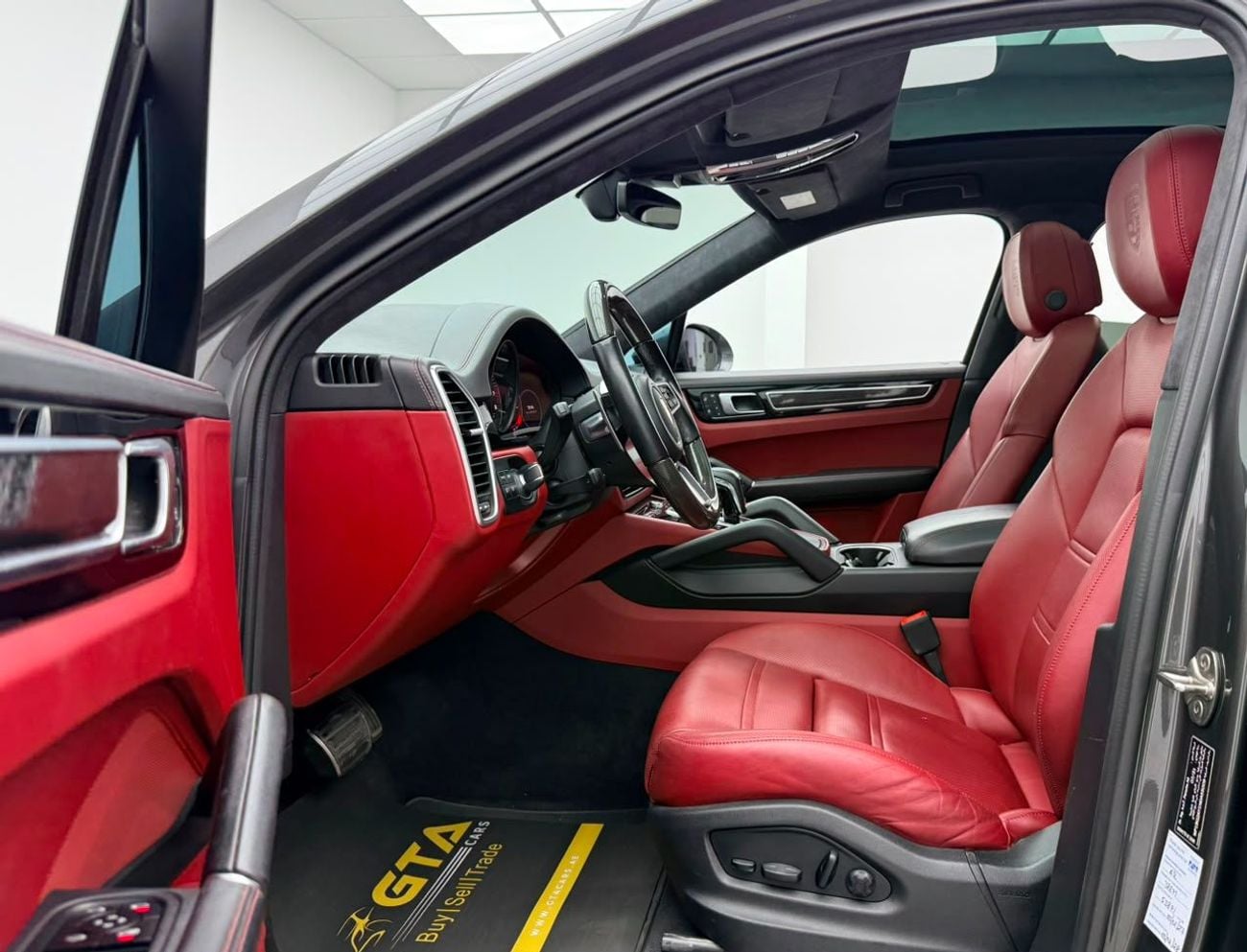 بورش كايان GTS 2022 Porsche Cayenne GTS, Warranty, Full Porsche Service History, Low Km, Fully Loaded, GCC