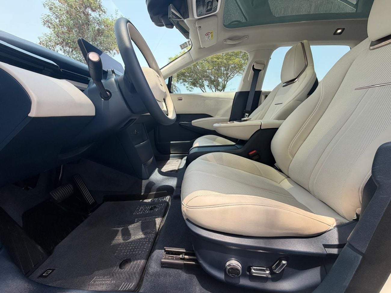 Zeekr X FLAGSHIP ZEEKR X 2024 GCC FULL SERVICE HISTORY UNDER WARRANTY LOW KM