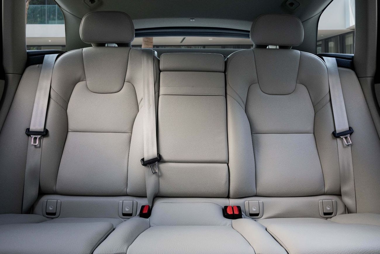 Volvo XC60 T5 | 2,546 P.M  | 0% Downpayment | Agency Serviced