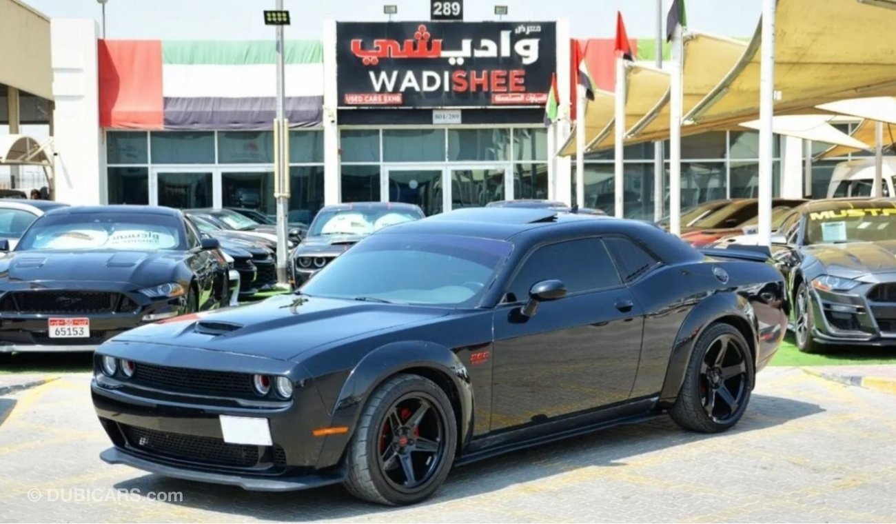 دودج تشالينجر $FullOption$ Challenger R/T V8 2016/SRT Full Kit/Excellent Condition