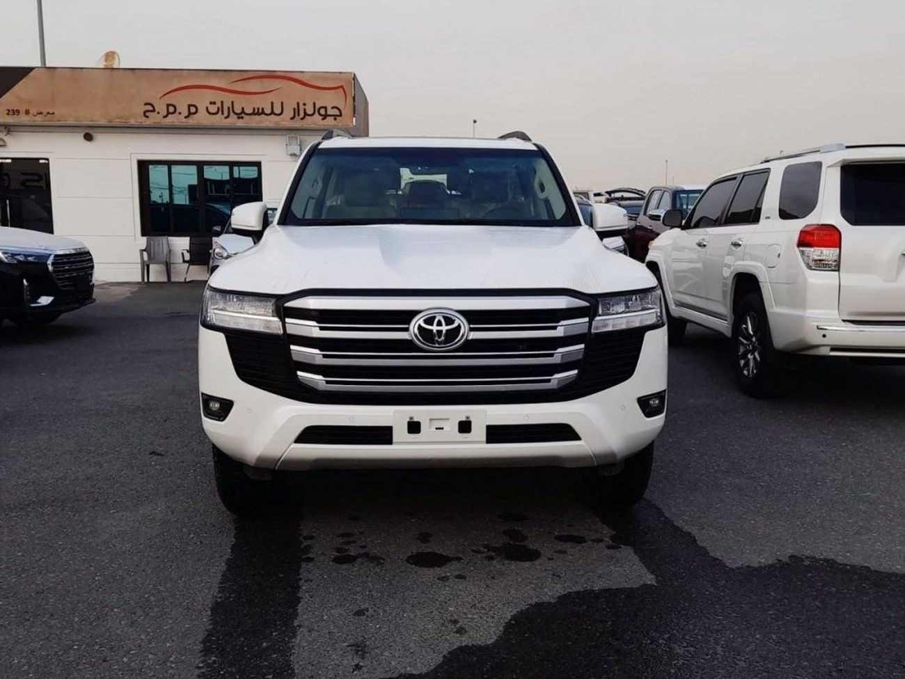 Toyota Land Cruiser 3.5L EXR ONE ELECTRIC SEAT WITH SUNROOF AUTO TRANSMISSION