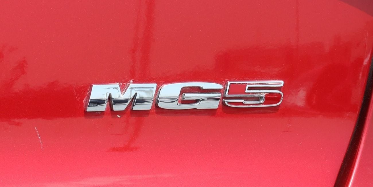 أم جي 5 ام جى 5 - 2024- خليجى - فل أوبشن - بمحرك 1.5- تشيكات وكاله - بحاله ممتازه من الداخل والخارج