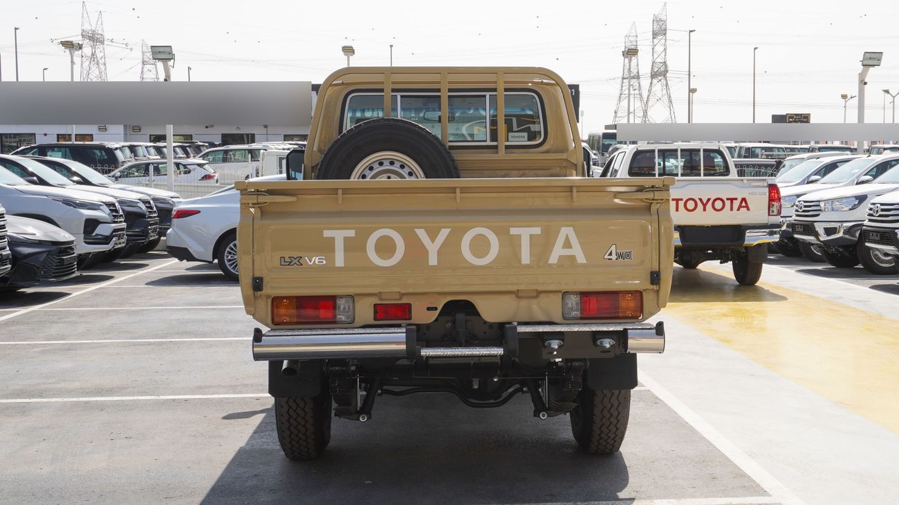 Toyota Land Cruiser Pick Up LX 4.0 L V6