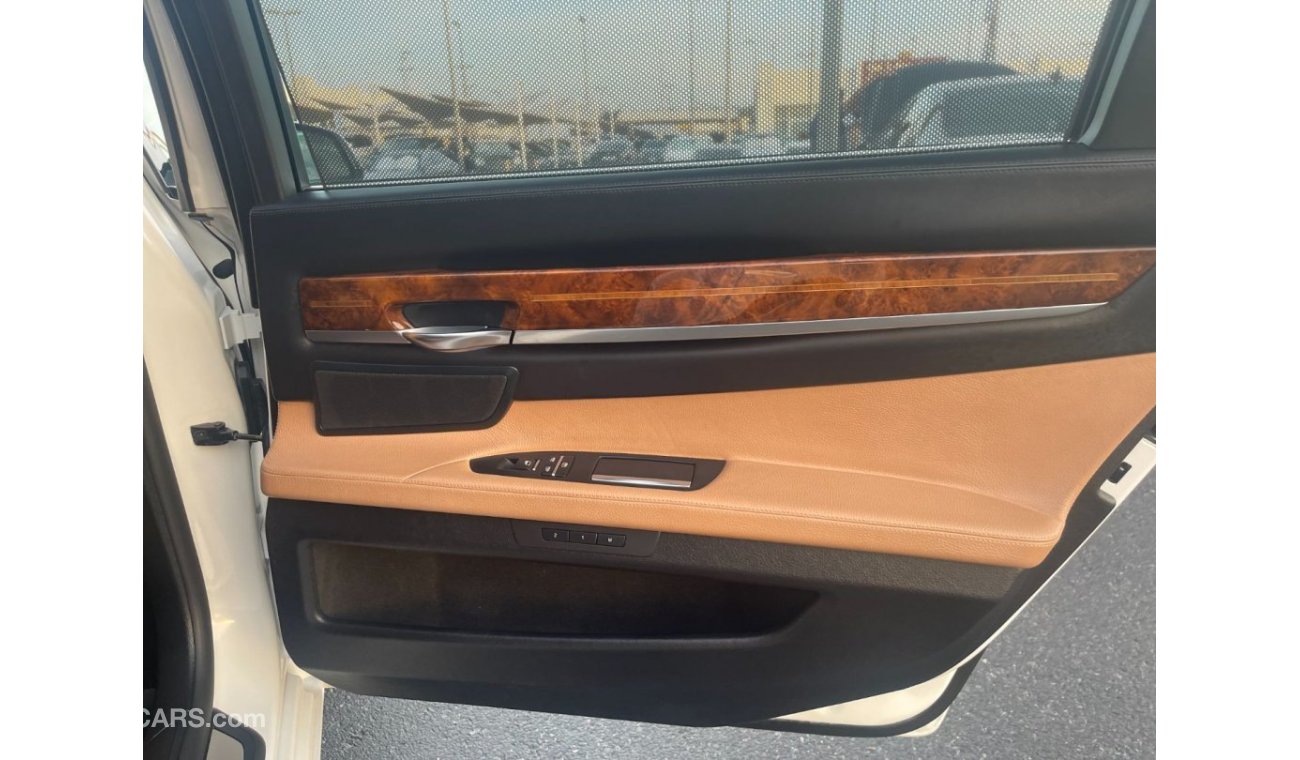 BMW 750Li Executive BMW 750 Li_TWIN POWER TERBO _GCC_2015_Excellent Condition _Full option