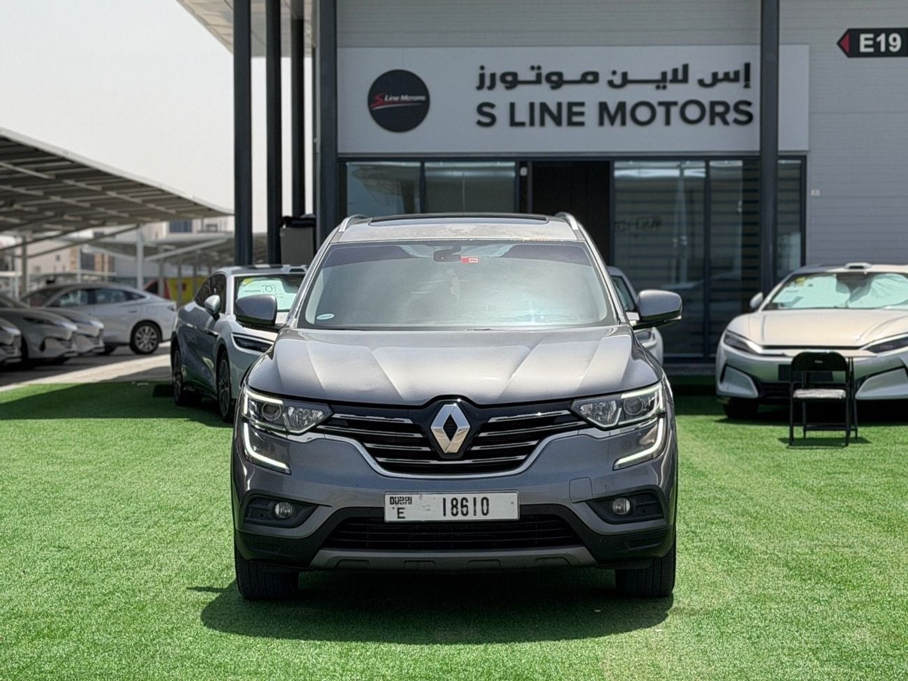 Renault Koleos 2.5L LE (4WD) Renault Koleos 4WD Full Option / GCC / 2018 / Free Accident
