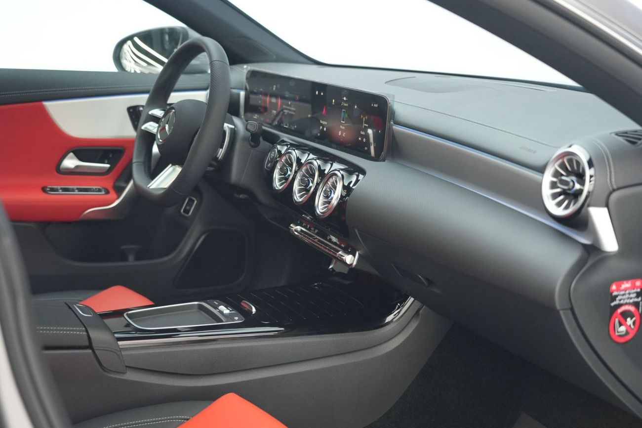 Mercedes-Benz CLA 200 