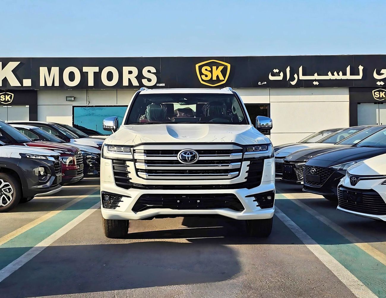 Toyota Land Cruiser VXR 3.5L PETROL | Radar | HUD | Top Variant | Aero Body Kit (CODE # VXR31HK)