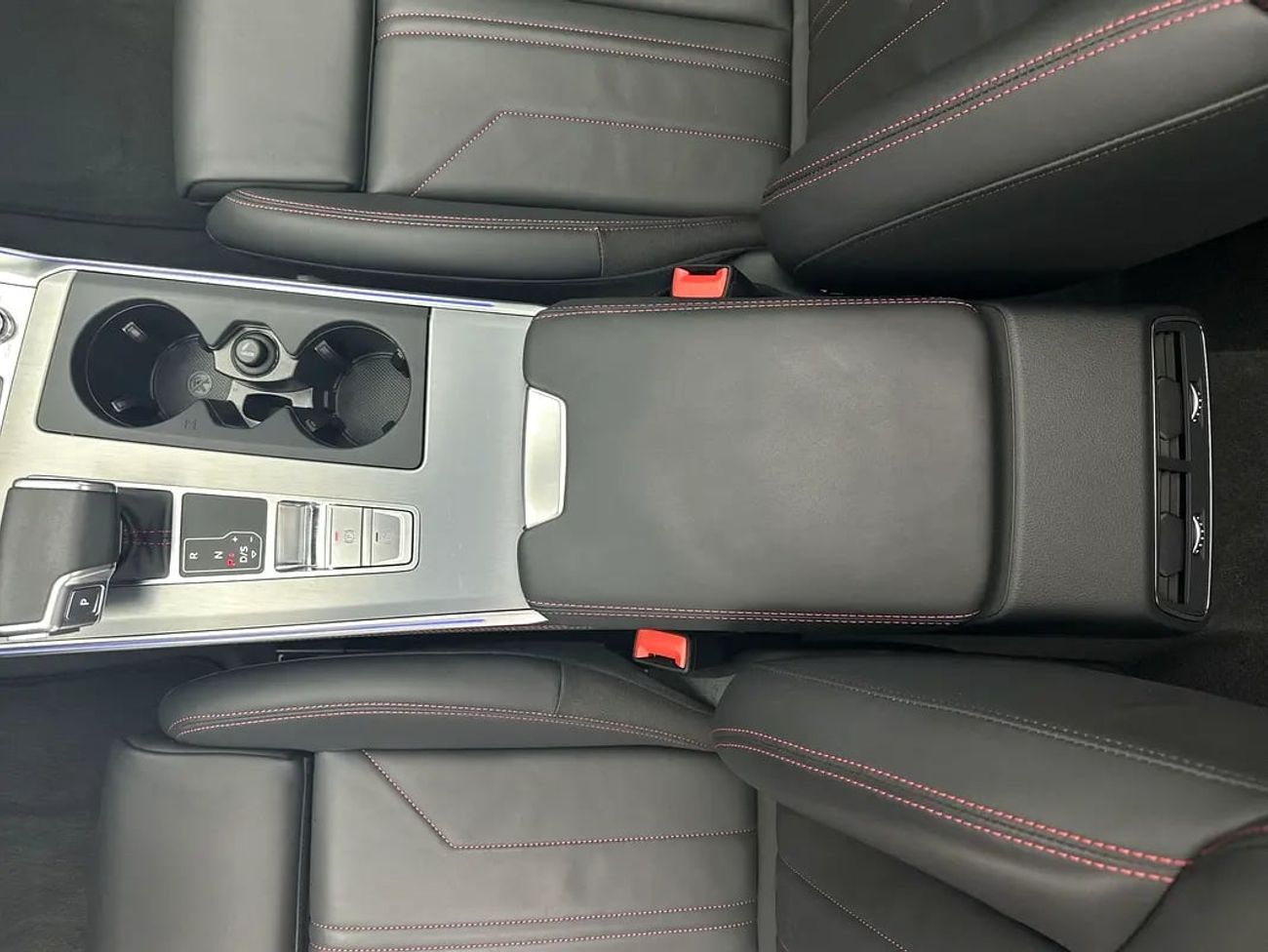 Audi A6 40 TFSI 2.0L Avant 40 TFSI 190hp S line (Ref# 002068) EXCLUSIVE RAMADAN OFFER