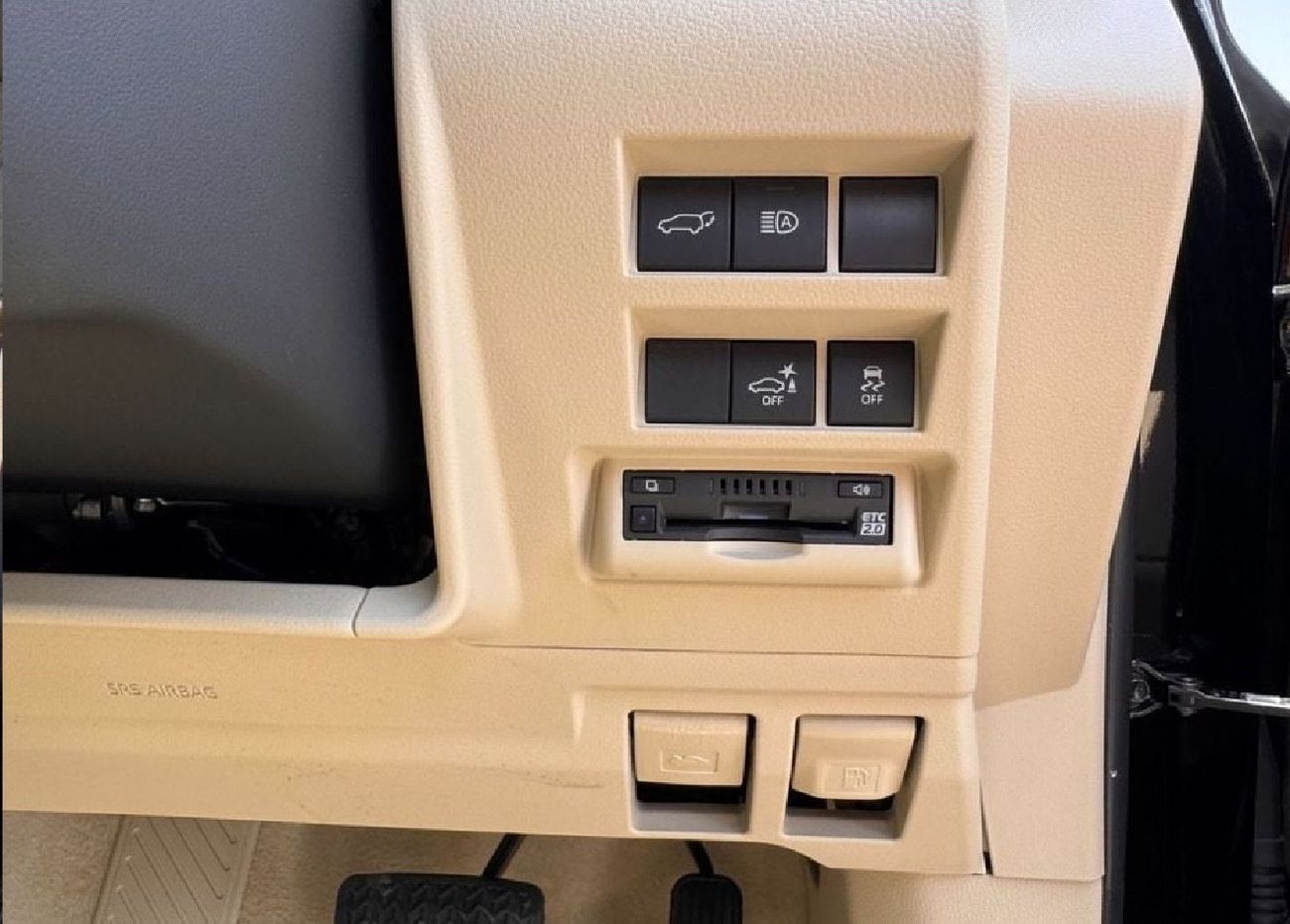 تويوتا لاند كروزر 2023 LC300 ZX Diesel Engine RHD 3.3L Twin Turbo Full Option