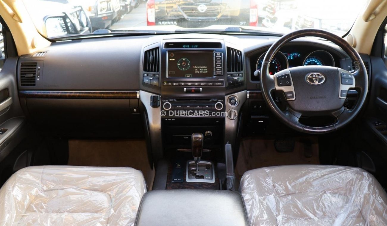 Toyota Land Cruiser SAHARA v8