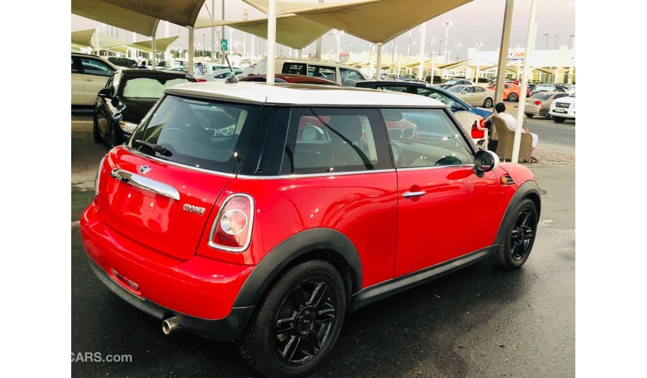 Mini Cooper Mini copper model 2013 GCC car prefect condition full option low mileage no need any maintenance