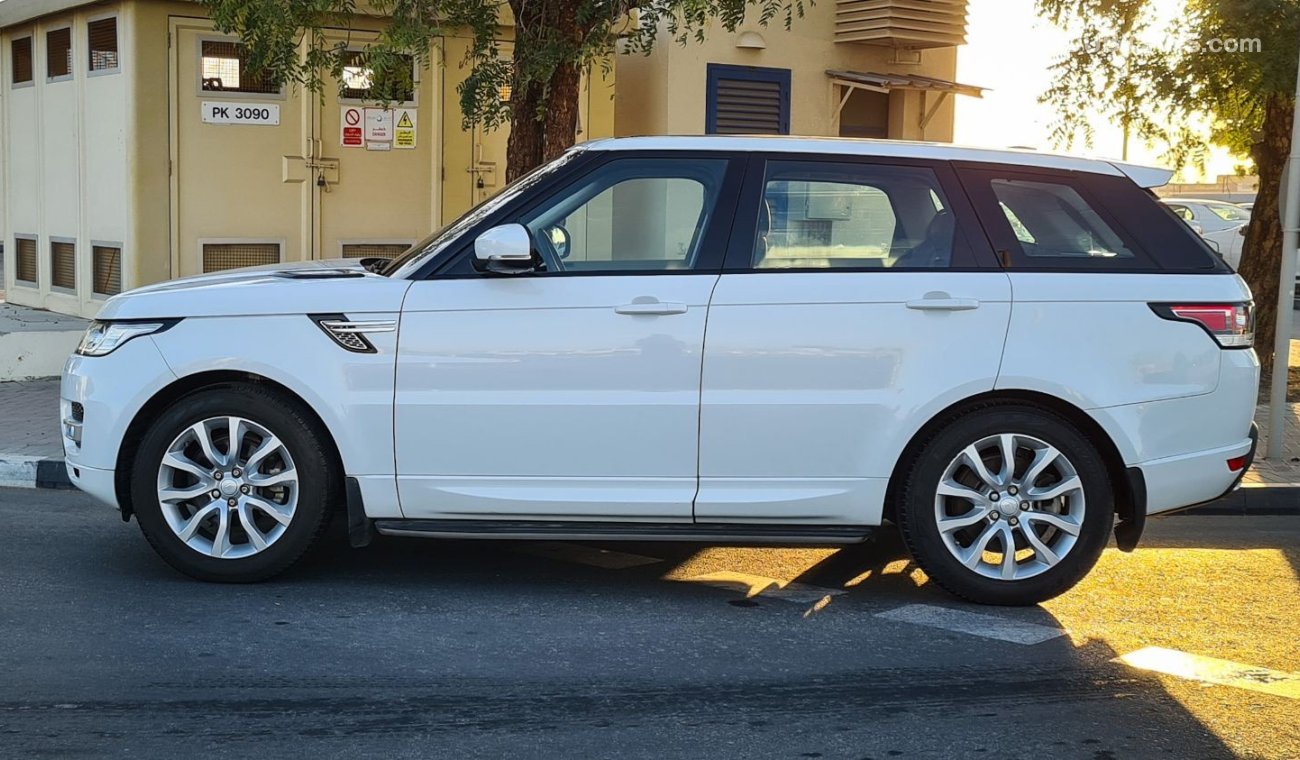 Land Rover Range Rover Sport HSE GCC Perfect Condition