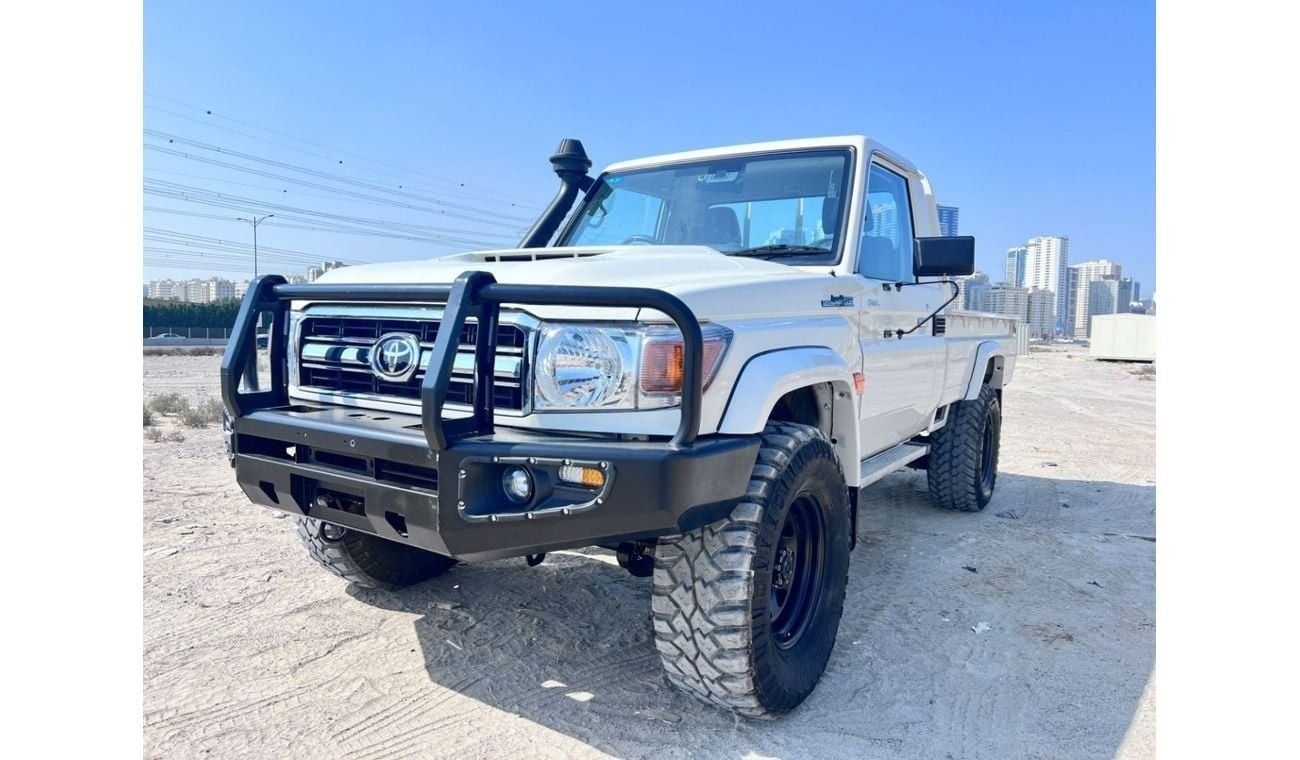 Toyota Land Cruiser Pick Up Diesel 4.5 Liter Single Cab Manual Gear 1VD Engine