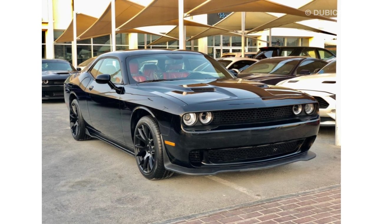 Dodge Challenger Dodge Challenger / SXT V6 3.6L / model 2019