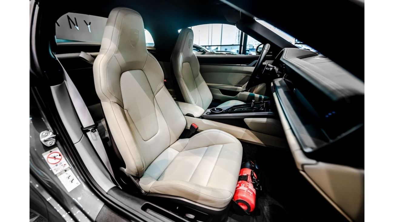 Porsche 911 2022 Porsche Targa 4, Porsche Warranty Valid, Full Service History, Low KMs, GCC