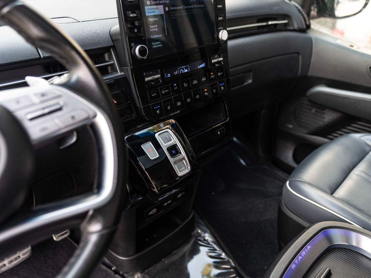 Hyundai Staria 3.5L Luxury (7 Seater)