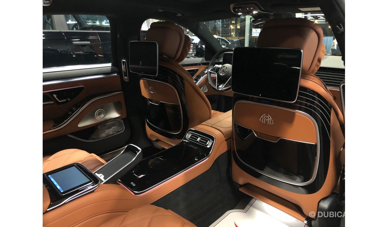 Mercedes-Benz S680 Maybach V12