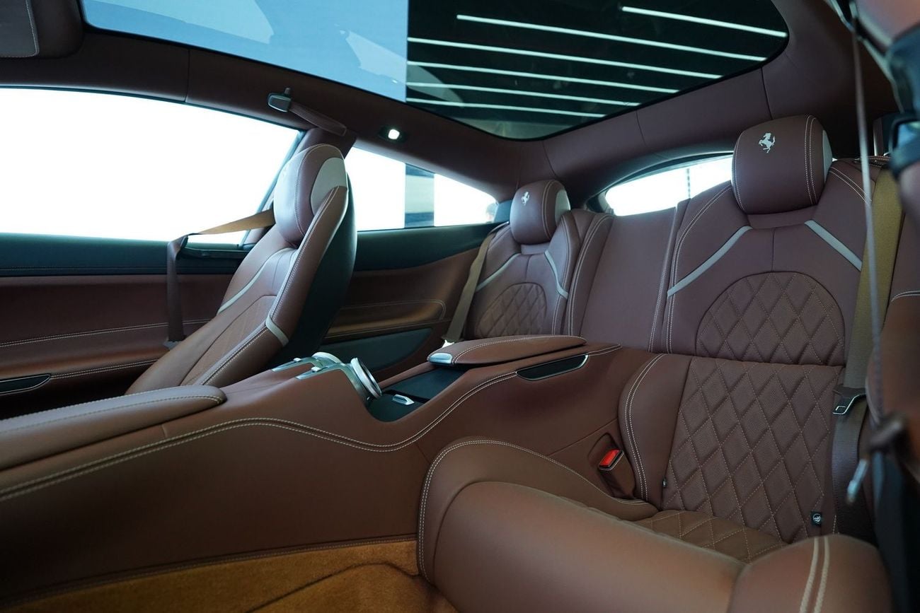 فيراري جي تي سي 4  لوسو T V8