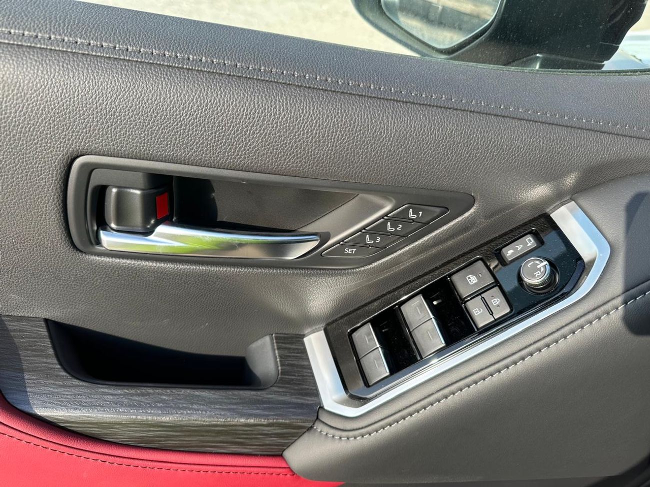 Toyota Land Cruiser GR 3.5L, LEATHER SEAT, RADAR, MONITORS, FULL OPTION - MODEL 2025