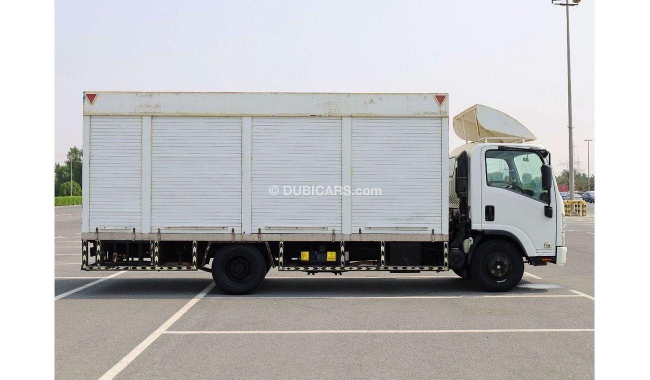 إيسوزو NPR LONG CHASSIS WATER DELIVERY SHUTTER BOX - DIESEL | GCC SPECS | READY TO DRIVE
