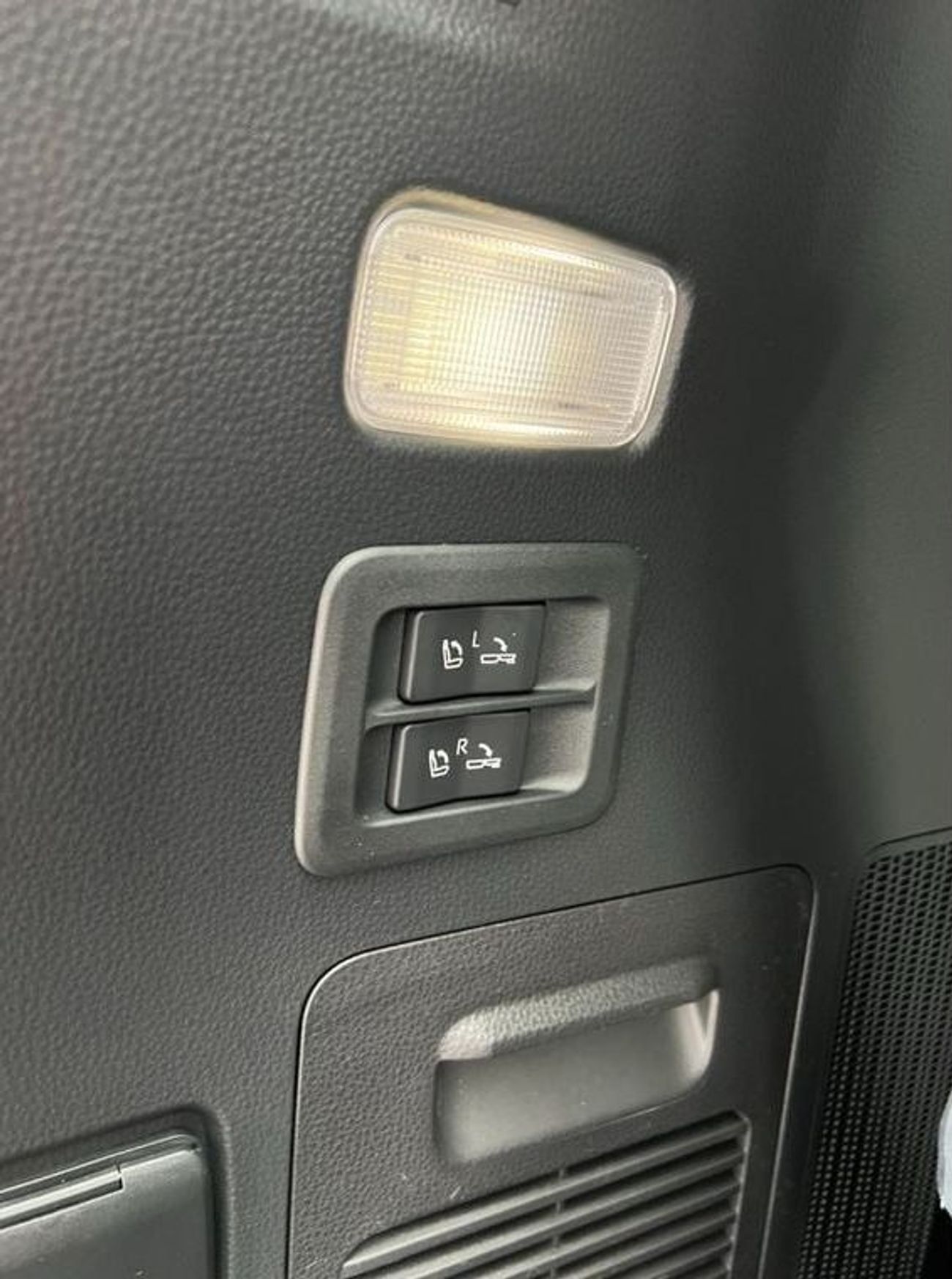 Toyota Land Cruiser VXR 3.5L 2024 YM (For export only)