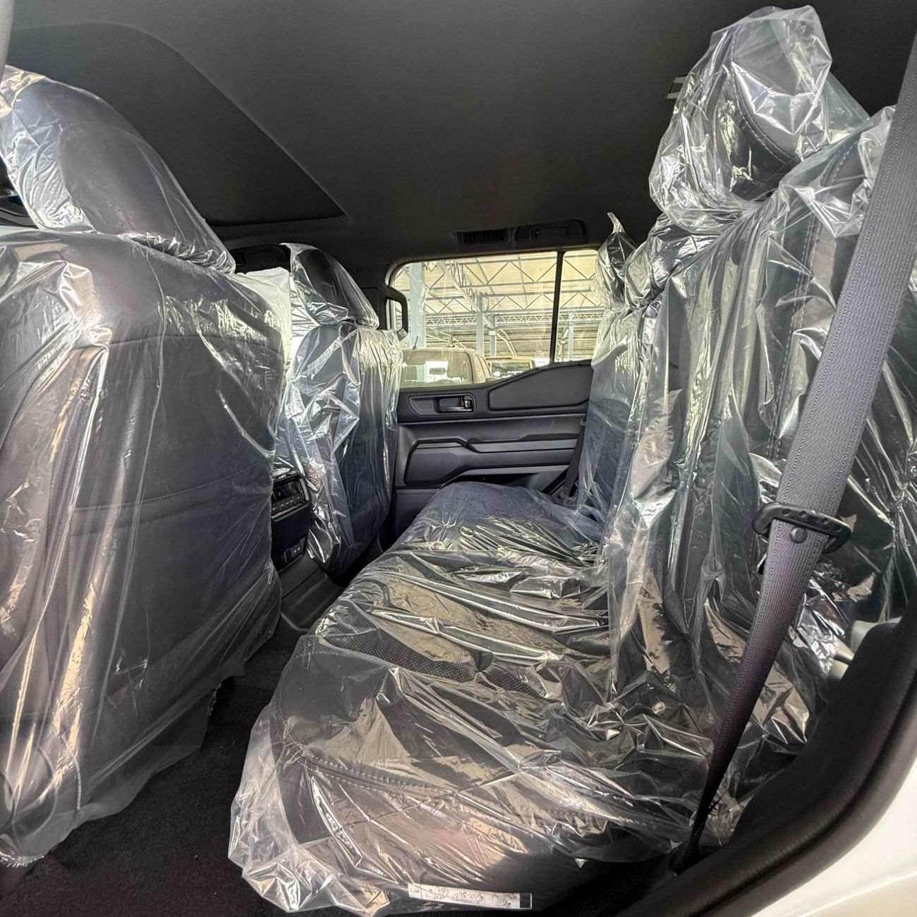 Toyota Prado 2.8 DIESEL SUNROOF **EXPORT ONLY**التصدير فقط خارج الخليج**