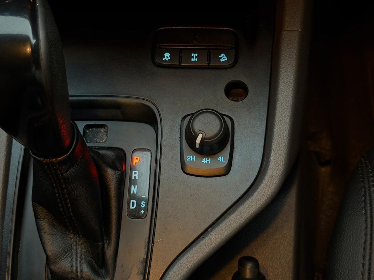 فورد رانجر RAPTOR BODY KIT INSTALLED | SMART CAB | 3.2L DIESEL | AUTOMATIC TRANSMISSION | LEATHER SEATS |