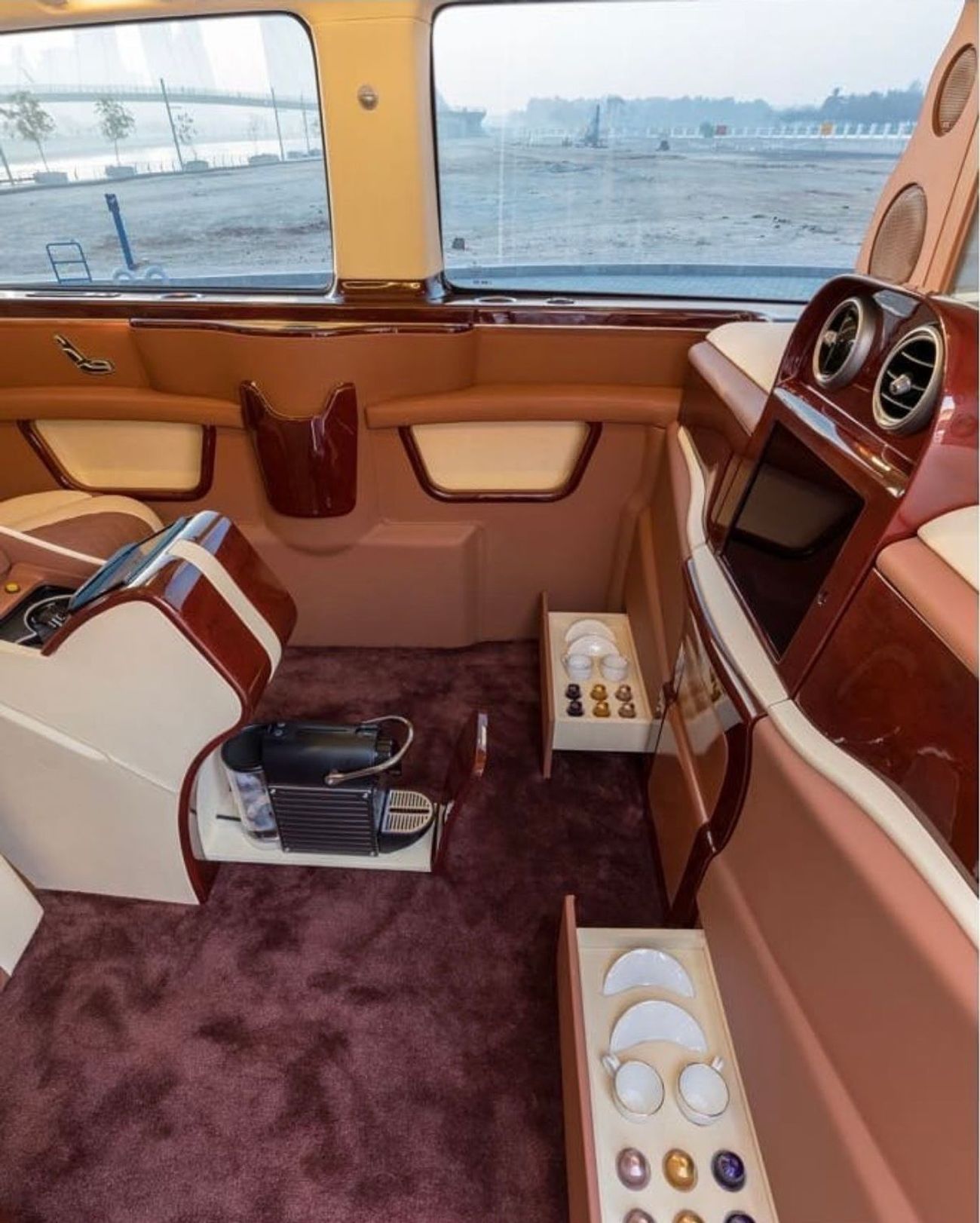 مرسيدس بنز V 250