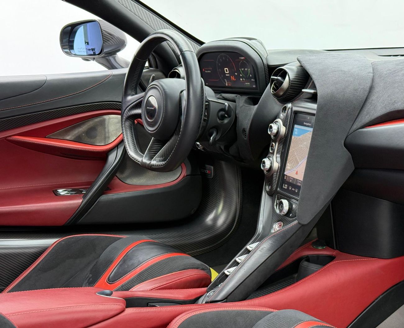 McLaren 720S 2018 McLaren 720s, Warranty, Carbon Fiber Interior, Very Low Kms, Excellent Condition, GCC