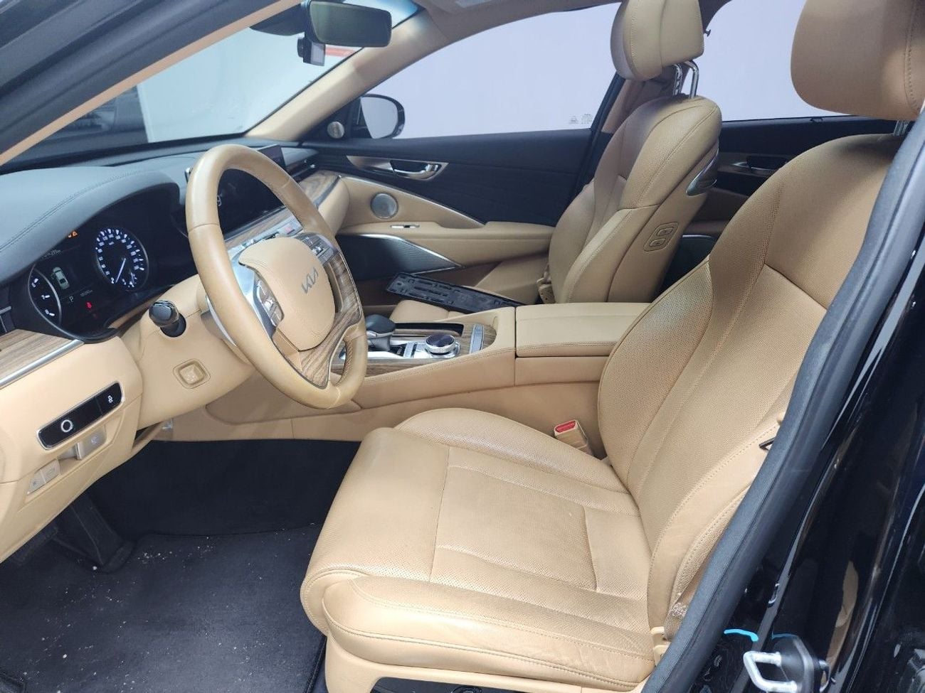 كيا K900 Std 3.8L