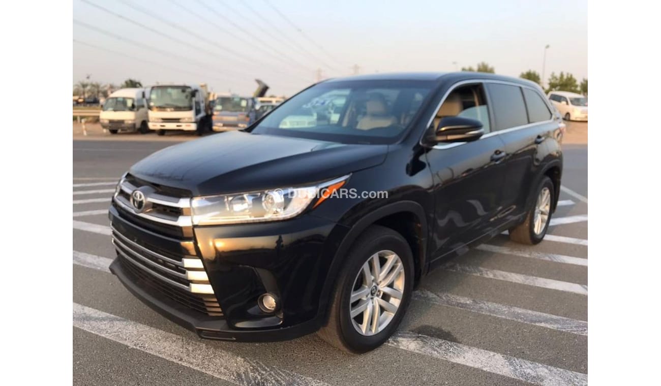 Used Toyota Highlander 2016 for sale in Dubai - 285467