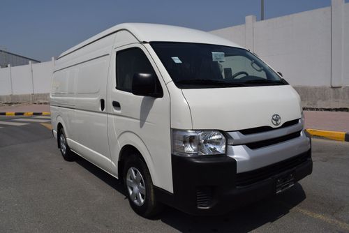 Toyota Hiace Toyota Hiace Highroof Van 2.7L , model:2023. Only done 6000 km