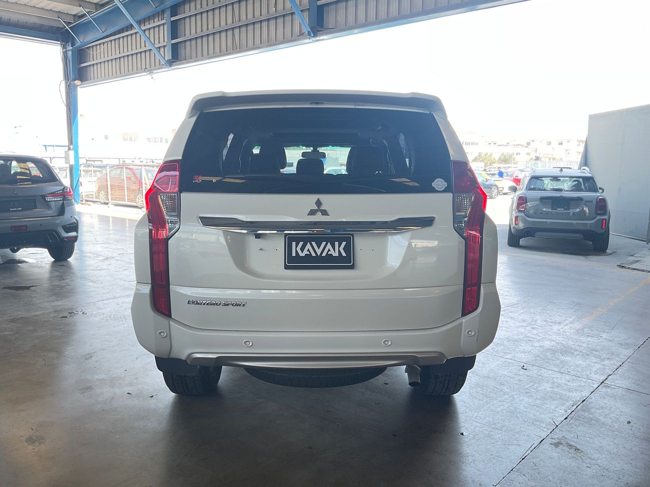 Mitsubishi Montero Sport GLS Mid | upto AED 20,000 Ramadan Discount | Guaranteed Warranty | 0 Down Payment