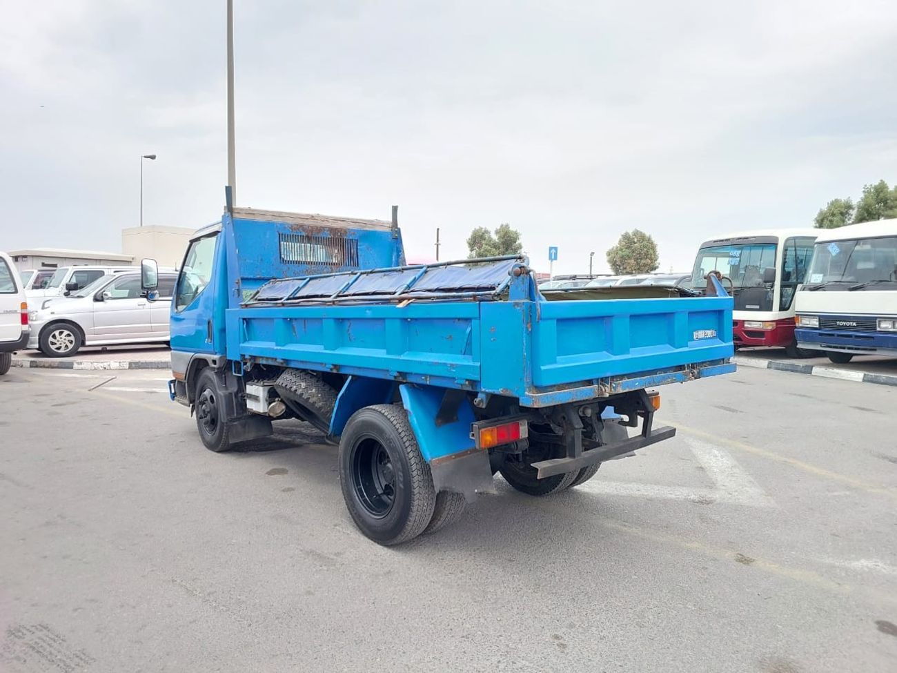 Mitsubishi Fuso Canter MITSUBISHI CANTER DUMPER TRUCK RHD 1997 MODEL 4.2 L DIESEL MANUAL(PM31523)