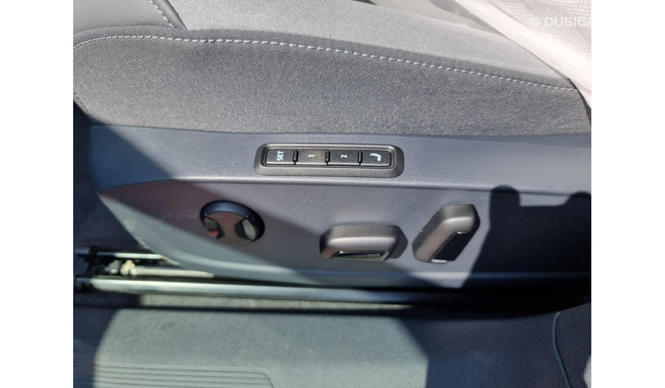 Volkswagen ID.4 Crozz Volkswagen ID4 PRO Crozz, FWD 5 Doors, Electric Engine, Open Panoramic Roof, HUD heads Up Display, F