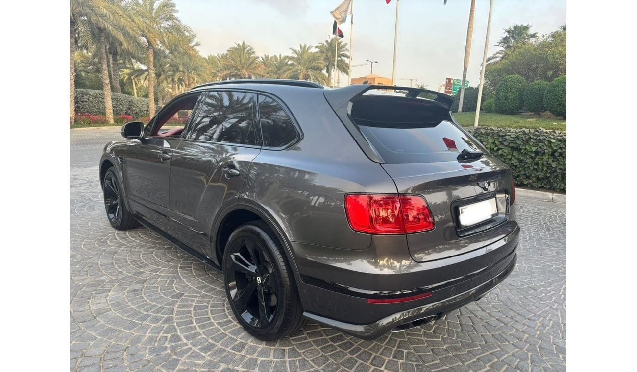 بنتلي بينتايجا GCC W12 CARBON FIBRE EDITION