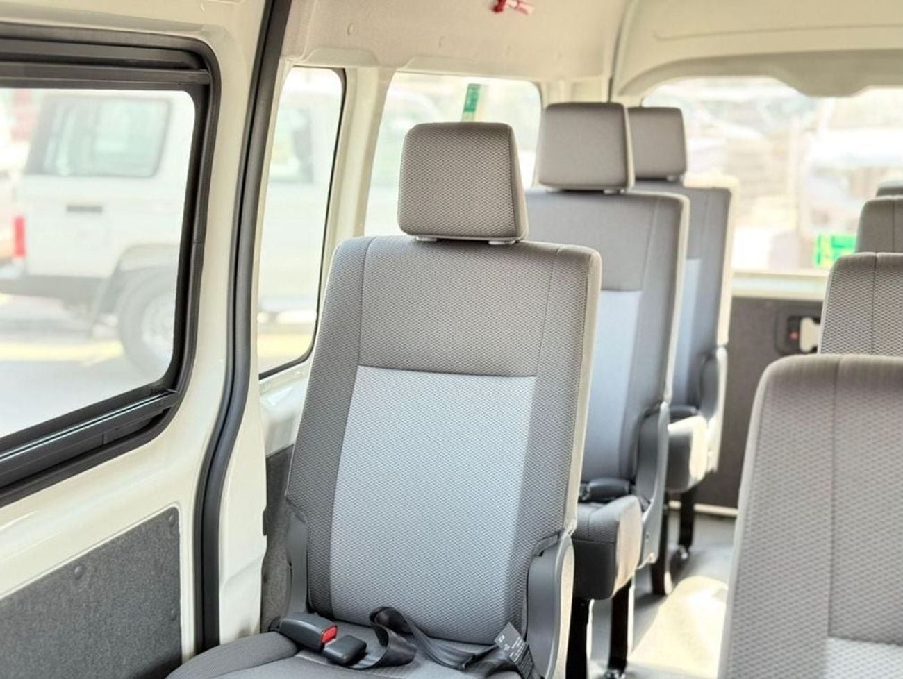 Toyota Hiace EXPORT ONLY - HIACE DX 3.5L M/T PETROL