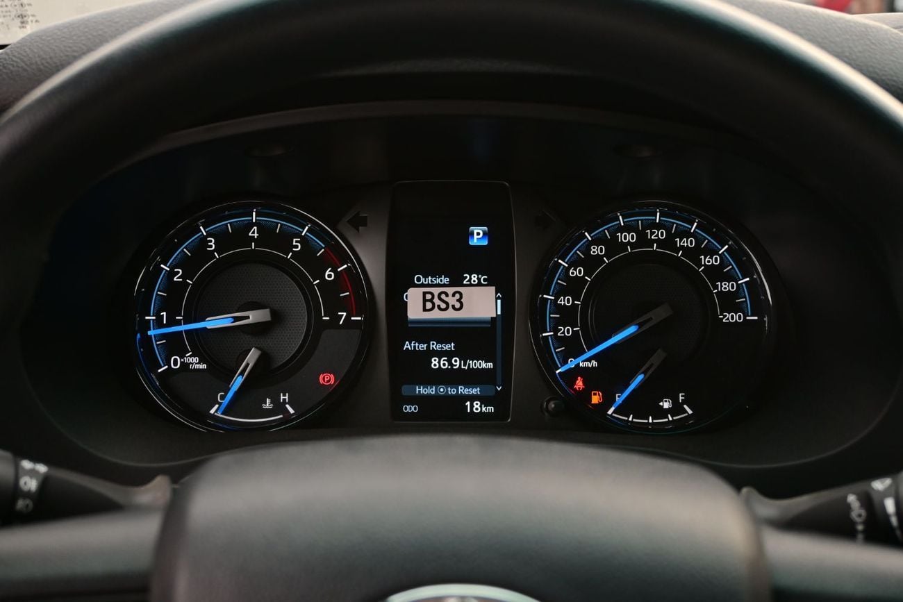 تويوتا هيلوكس Toyota Hilux Adventure 4.0L V6, Petrol, 4WD, Pickup, Model 2025