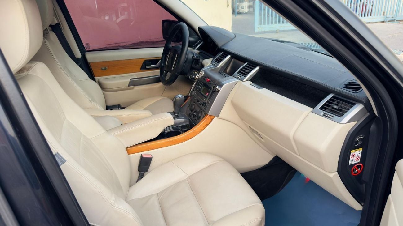 Land Rover Range Rover Sport AUTOMATIC TRANSMISSION | 4.4L PETROL ENGINE | 4WD | PREMIUM LEATHER & MEMORY SEATS | SUNROOF | COOL