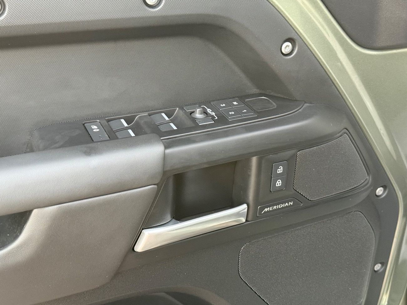 Land Rover Defender 110 P300 2.0L 2025 LAND ROVER DEFENDER 4x4 FULL OPTIONS IMPORTED FROM USA