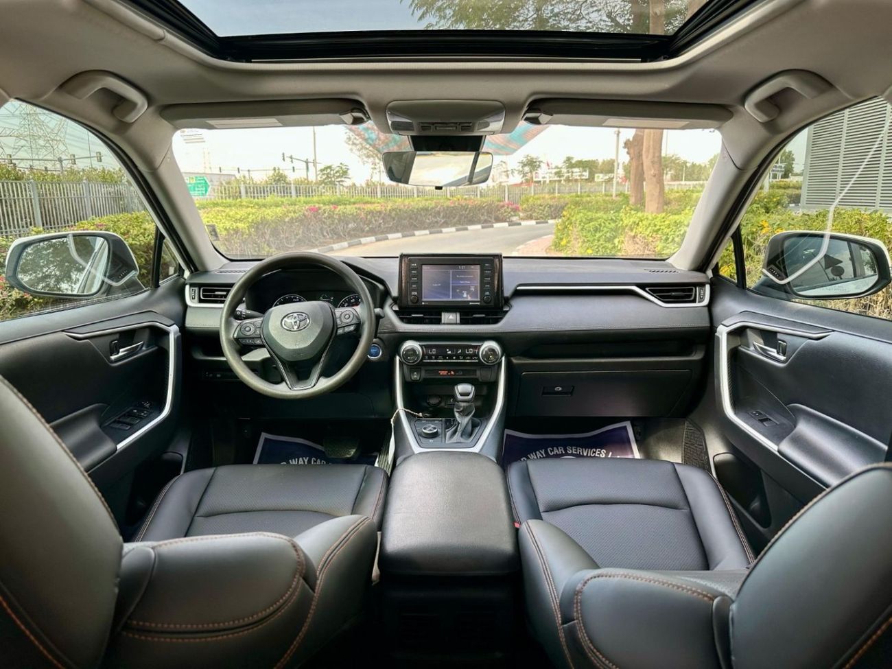 تويوتا راف ٤ XLE-AWD Hybrid Full Option