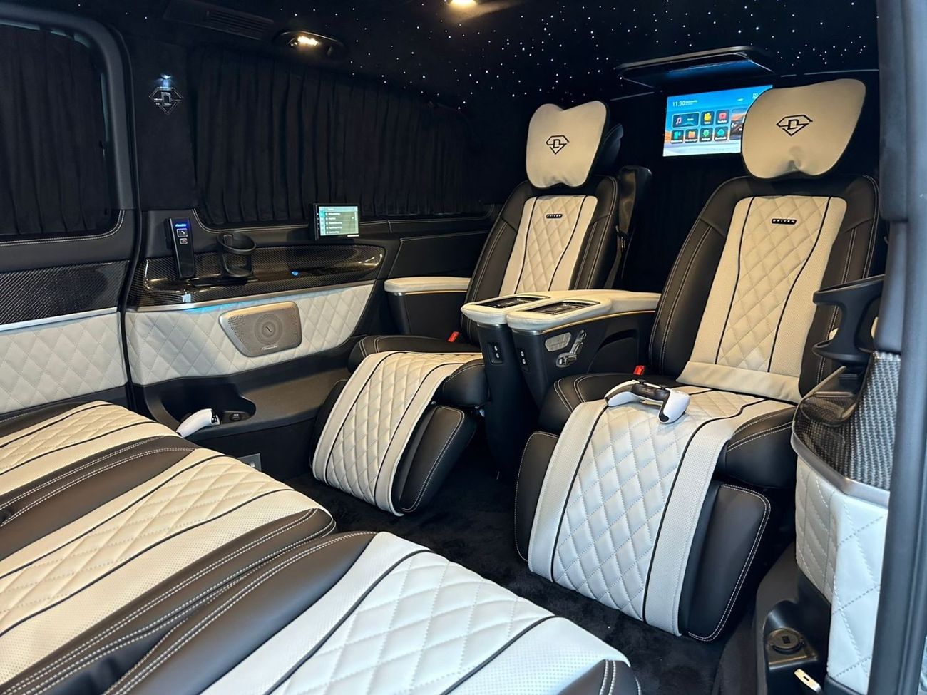 Mercedes-Benz V 250 Std 2020 Mercedes Benz V250 Driven-Landjet, Warranty, Full Service History, Fully Loaded, GCC