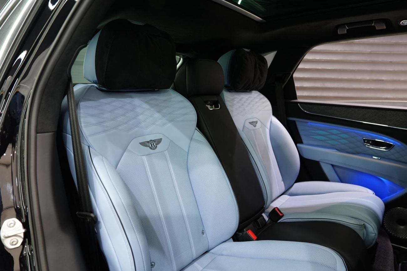 Bentley Bentayga Azure Bang N Olufsen, Panoramic Roof, Dealer Warranty!!
