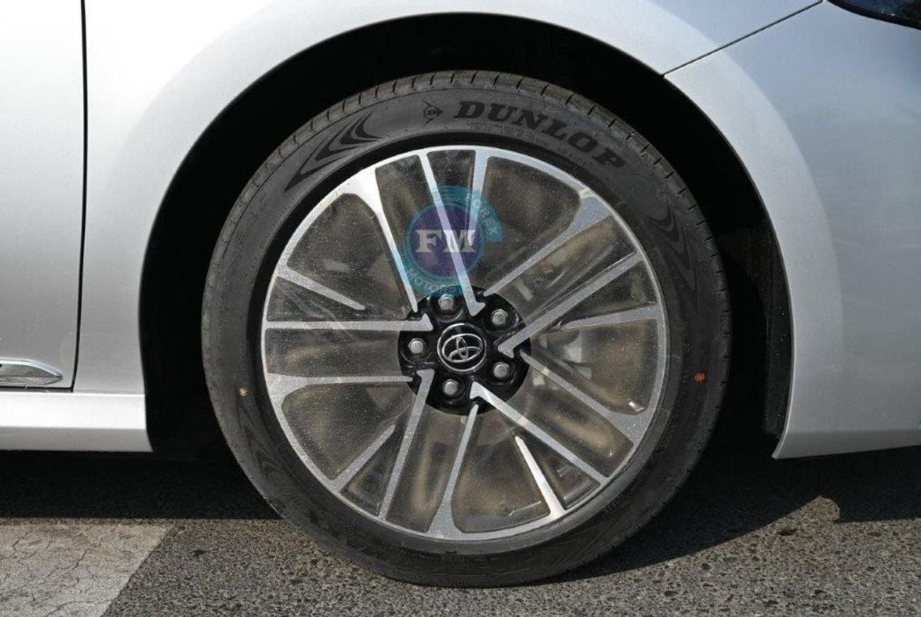 Toyota Camry LE Hybrid 2.5L Automatic