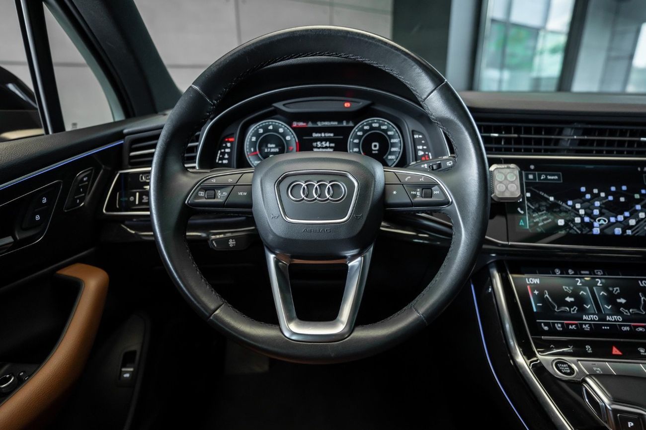 Audi Q7 55 TFSI | S-Line | 2021 | GCC Specs | Agency Warranty | Full Options