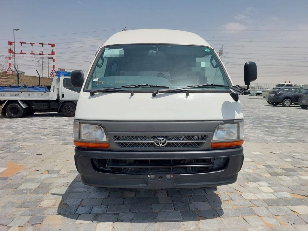 Toyota Hiace TOYOTA HIACE VAN RHD 2000 MODEL 3.0 L DIESEL AUTOMATIC(PM02207)