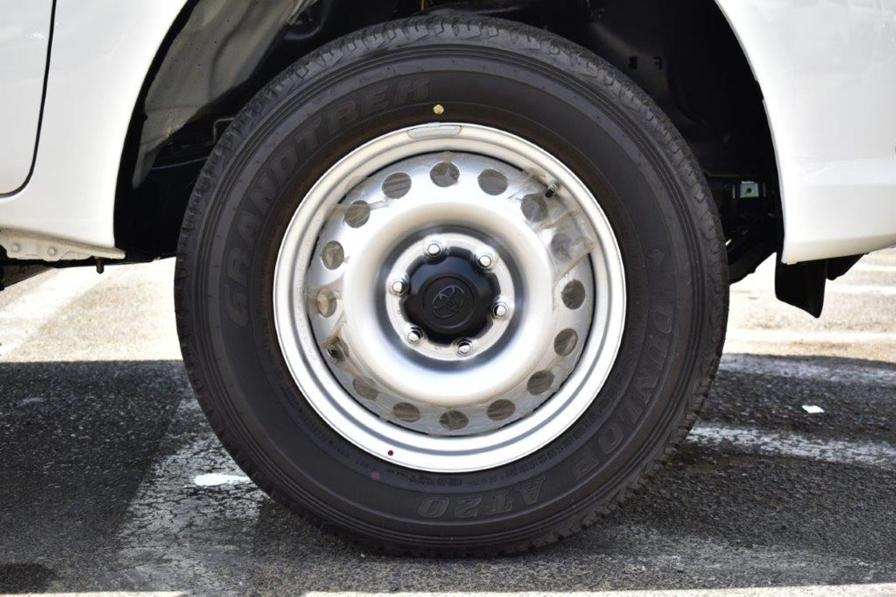 تويوتا هيلوكس GL 2.4L Double Cab Utility