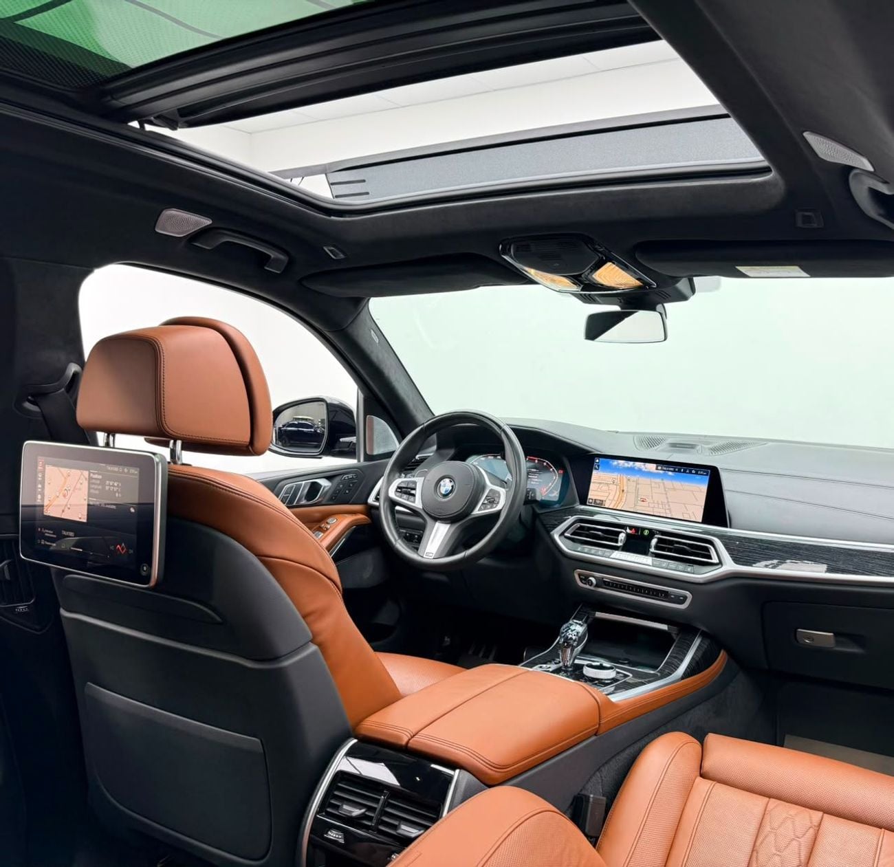 بي أم دبليو X7 M50i 2022 BMW X7 2027 BMW Warranty, Full BMW Service History, Excellent Condition, GCC